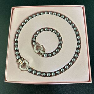 Bloomingdale’s Hematite Tone Pearl Jewelry Set – Metallic Necklace & Bracelet